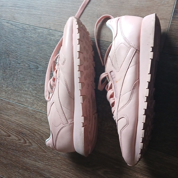 Reebok Classics - Picture 5 of 10